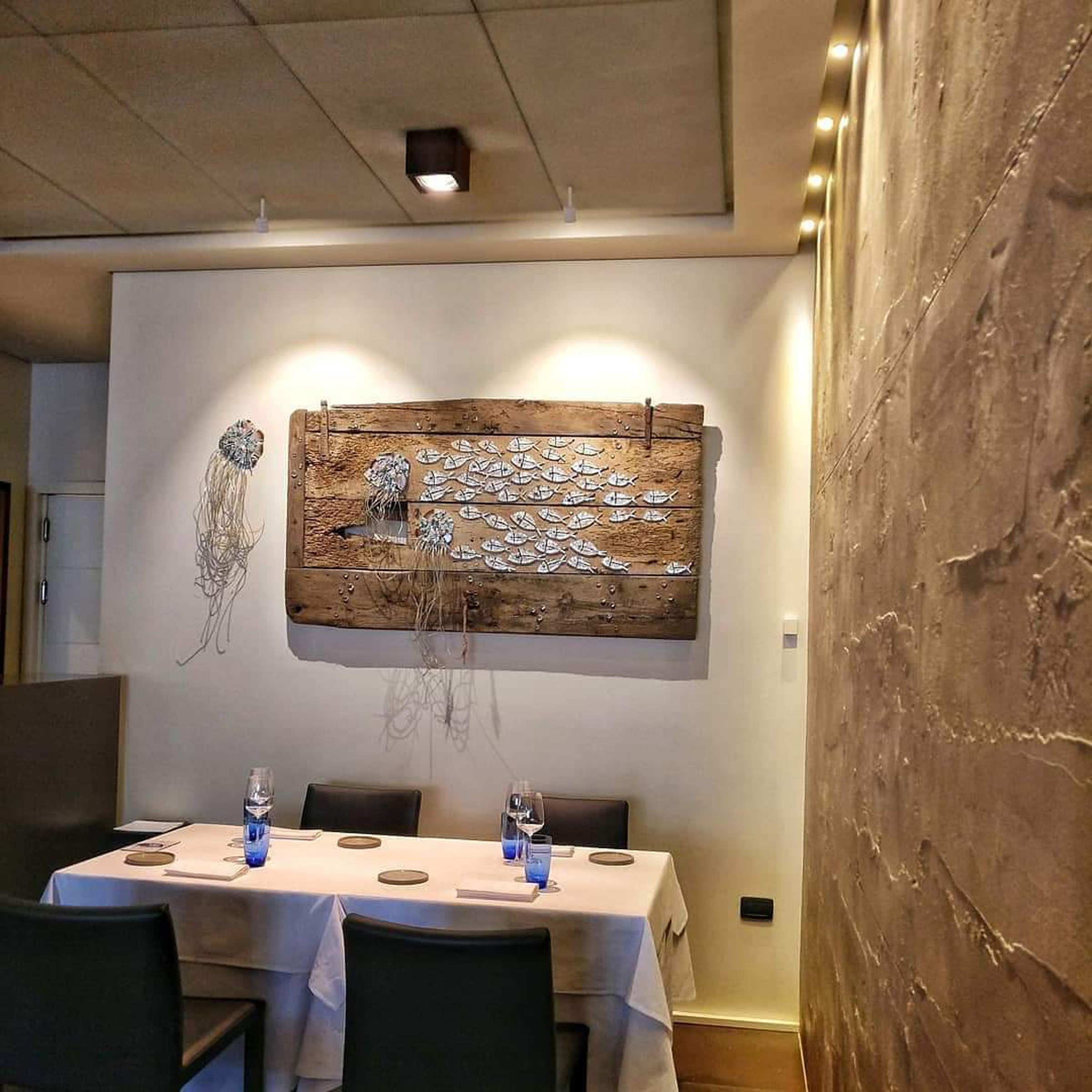Rossella Casadio Controcorrente mosaico artistico decorazione parete ristorante