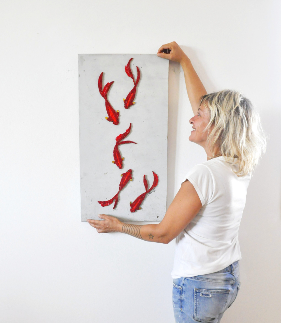 03-2026 Rossella Casadio Pesci Rossi con artista proporzioni